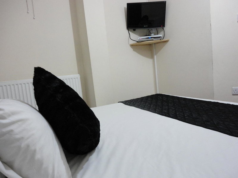 City View Hotel - Roman Road Market, London, United Kingdom