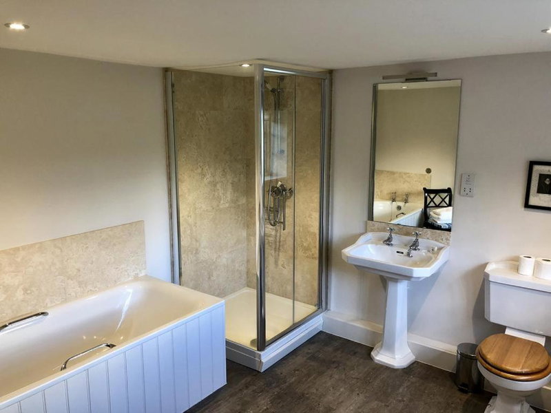 The Dorset Arms Pub & Cottage Rooms, Groombridge, United Kingdom