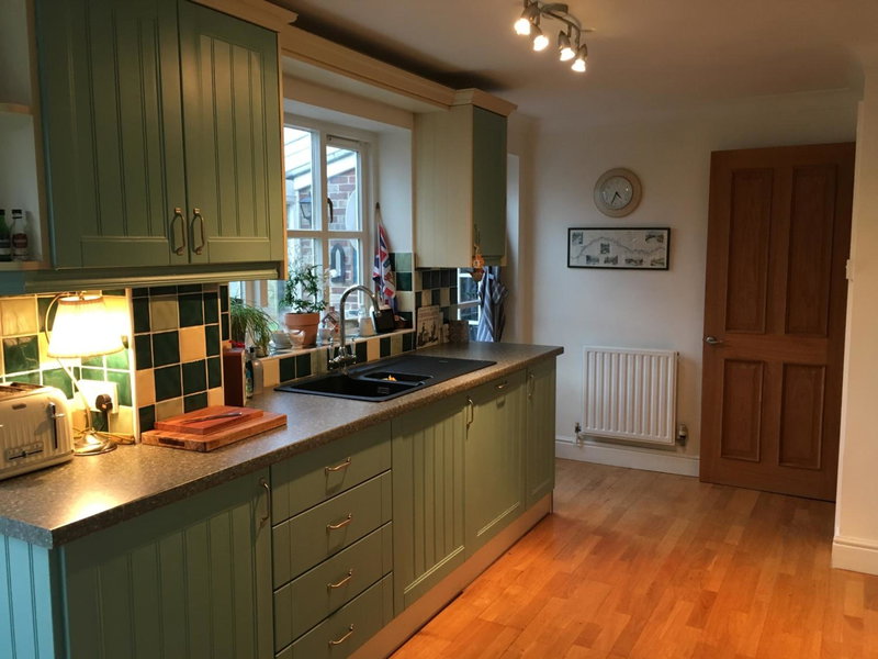 5 Charlton Mill Way B&B, Chichester, United Kingdom