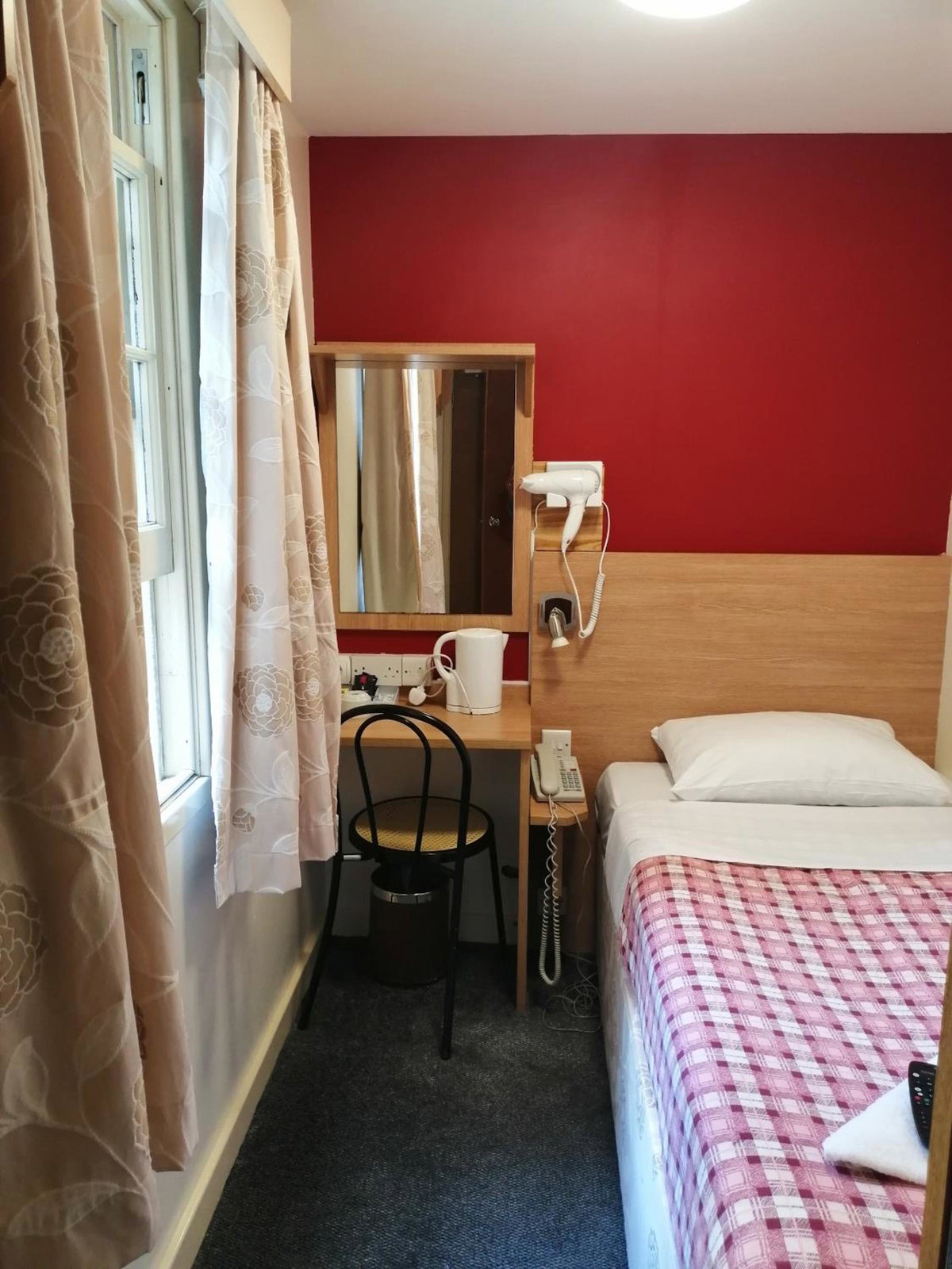 Colliers Hotel, United Kingdom