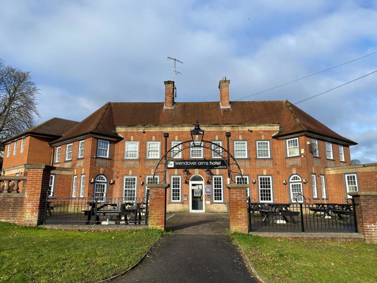 Hotel · Wendover Arms Hotel, High Wycombe