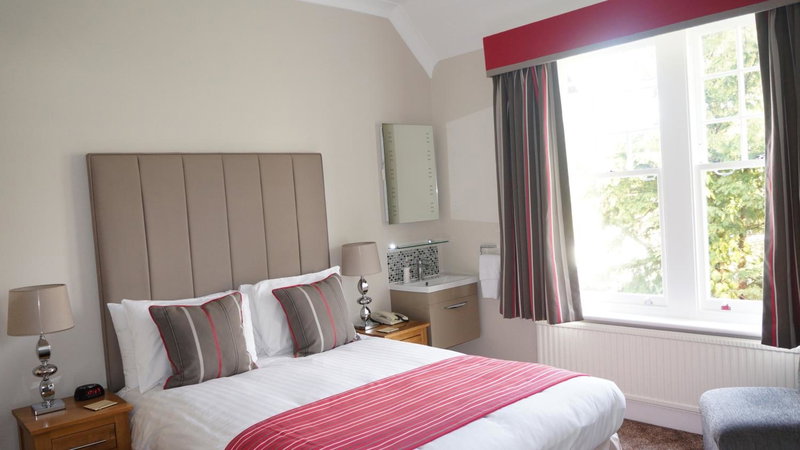 The Lawn Guest House Gatwick, Horley, United Kingdom