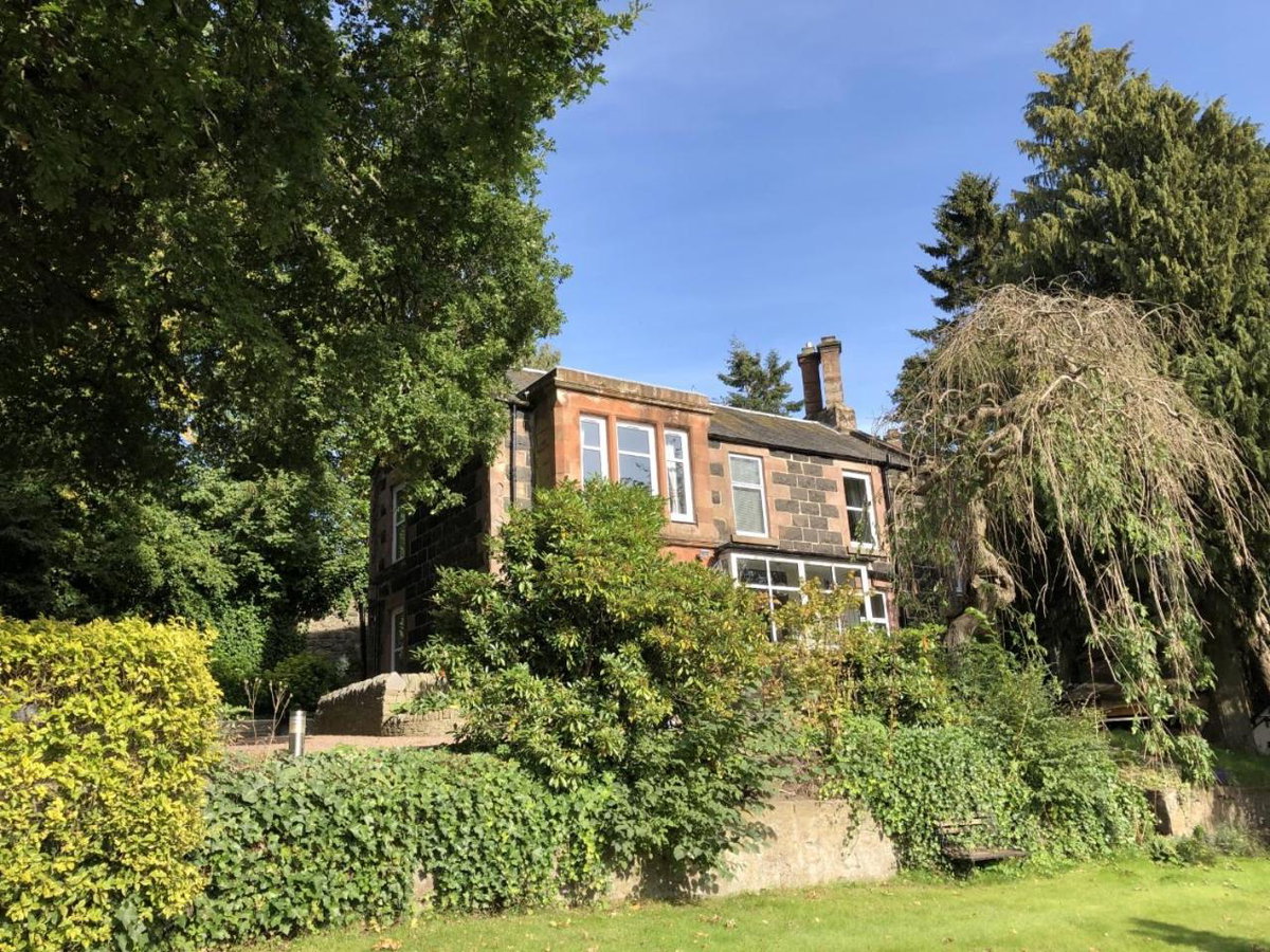 Hotel · Ivybank Lodge, Blairgowrie