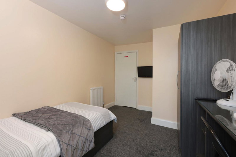 OYO Honeycroft Lodge, Uxbridge, Uxbridge, United Kingdom