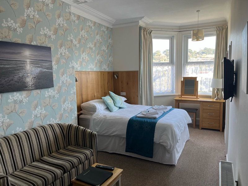 Cairn House - Bed & Breakfast, Ilfracombe, United Kingdom