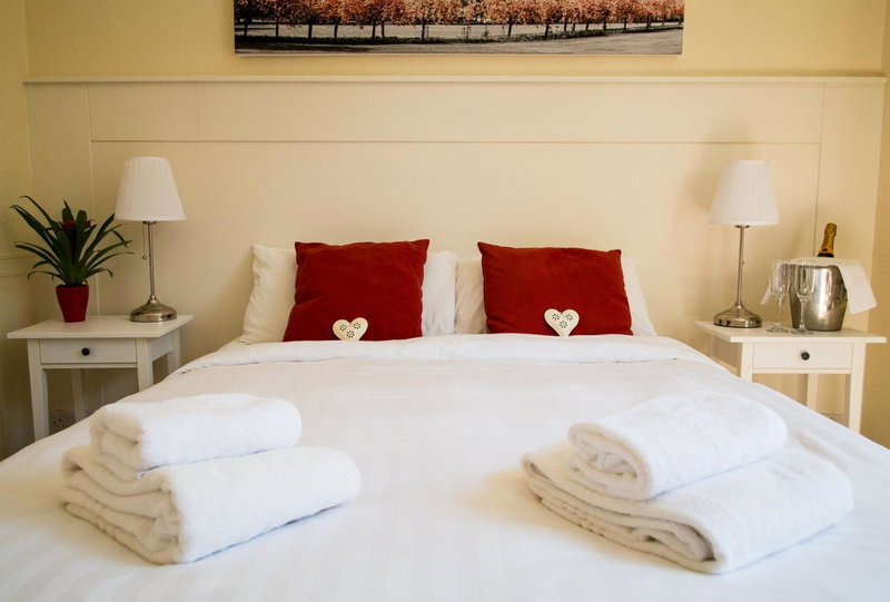 Fountains Guest House - Harrogate Stays with FREE PARKING, Harrogate, United Kingdom