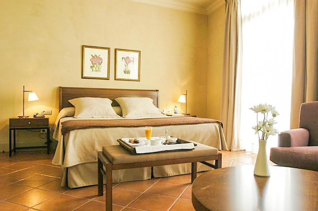 Hotel · Hotel Bremon by Grup Duquessa, Cardona