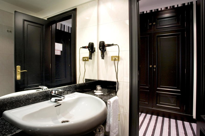 Hotel Clarin, Oviedo, Spain