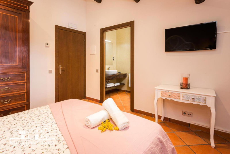 Masia Can Canyes & Spa, San Lorenzo de Hortóns, Spain