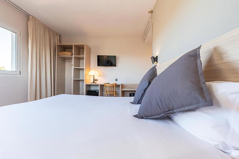 Hotel Air Penedès, Vilafranca del Penedès, Spain