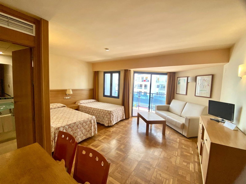 Apartamentos MS Puerto Marina, antes MS Pepita, Benalmádena, Spain