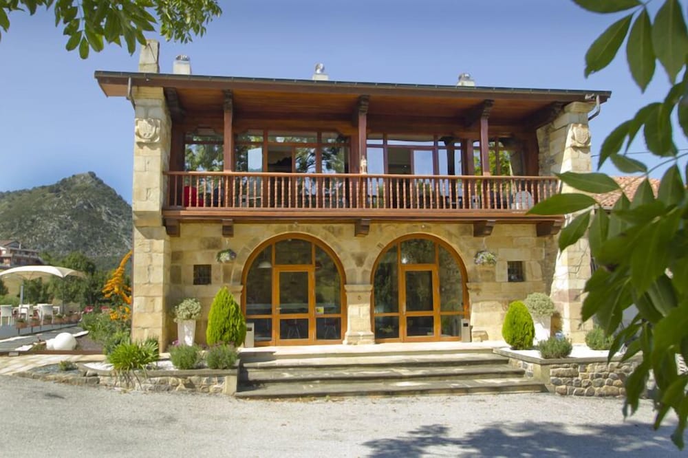 Hotel · Hotel Villa Arce, Puente Viesgo