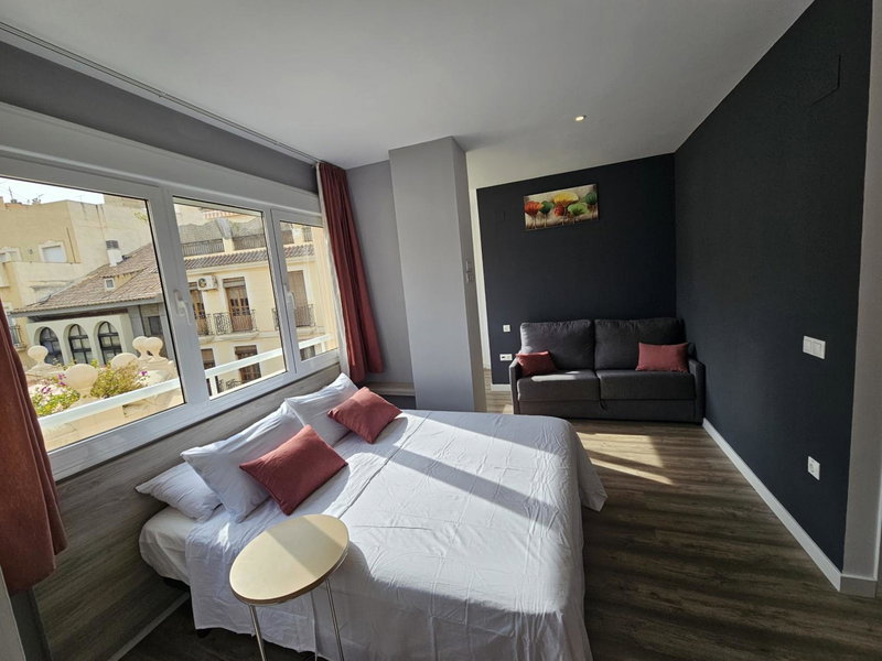 Apartamentos Turísticos KENZAMIN, Alicante, Spain