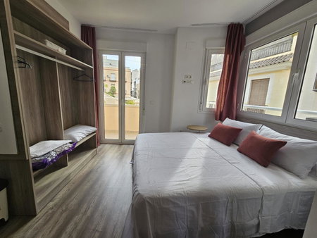 Apartamentos Turísticos KENZAMIN, Alicante, Spain