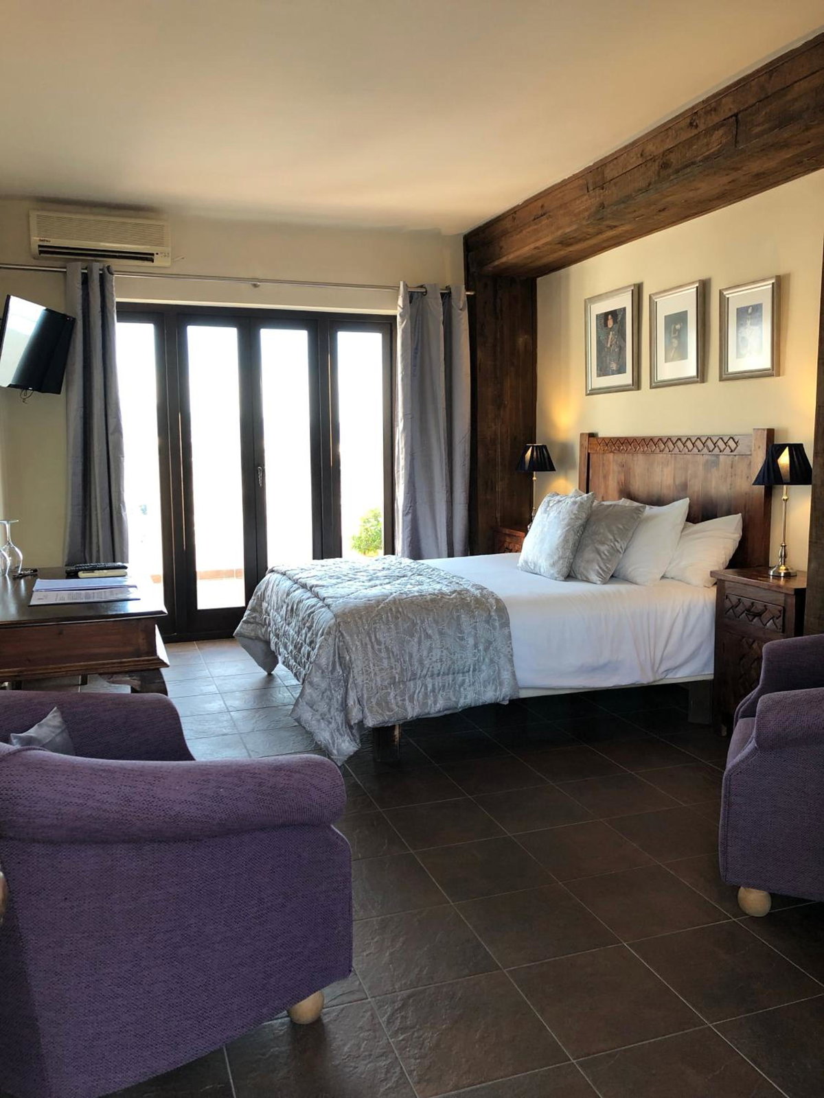 Hostal Avalon, Spain