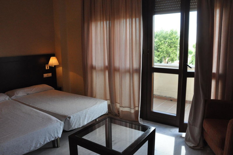Apartamentos Luxsevilla Palacio, Seville, Spain