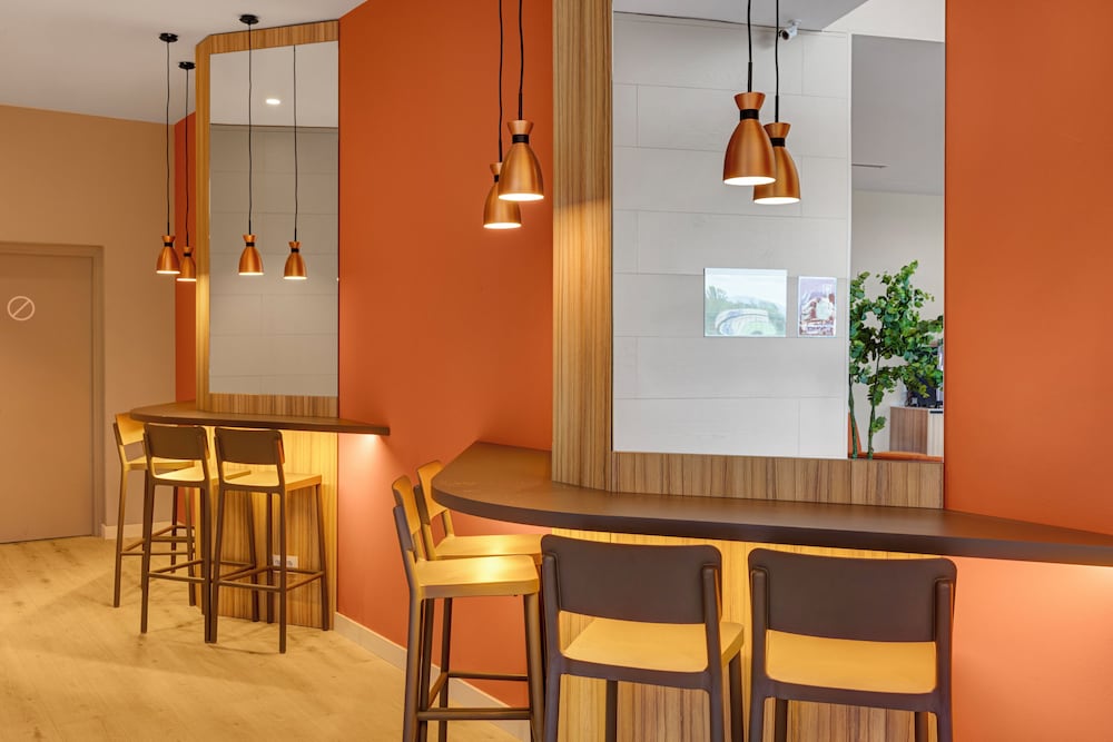 Hotel · B&B Hotel Logroño Las Cañas, Viana