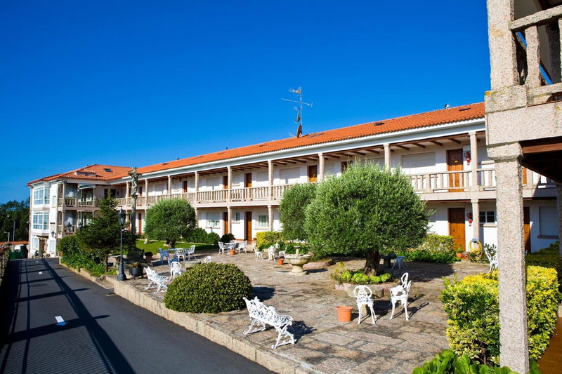 APARTHOTEL CABICASTRO Tres estrellas superior, Portonovo, Spain
