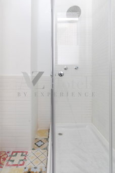 AYZ Villegas - Auto check-in property, Madrid, Spain