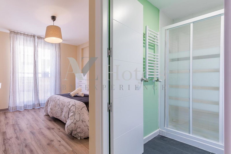 AYZ Villegas - Auto check-in property, Madrid, Spain