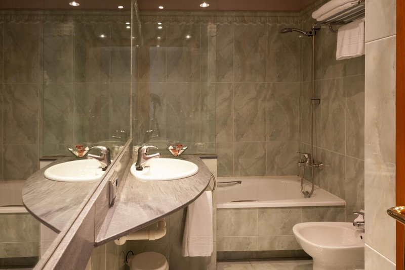 Hotel Vetusta, Oviedo, Spain