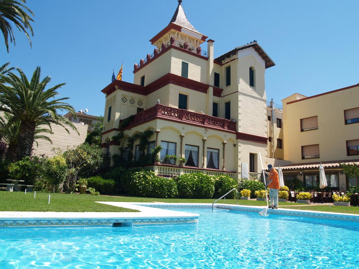 Hotel · Hotel Hostal del Sol, Sant Feliu De Guixols