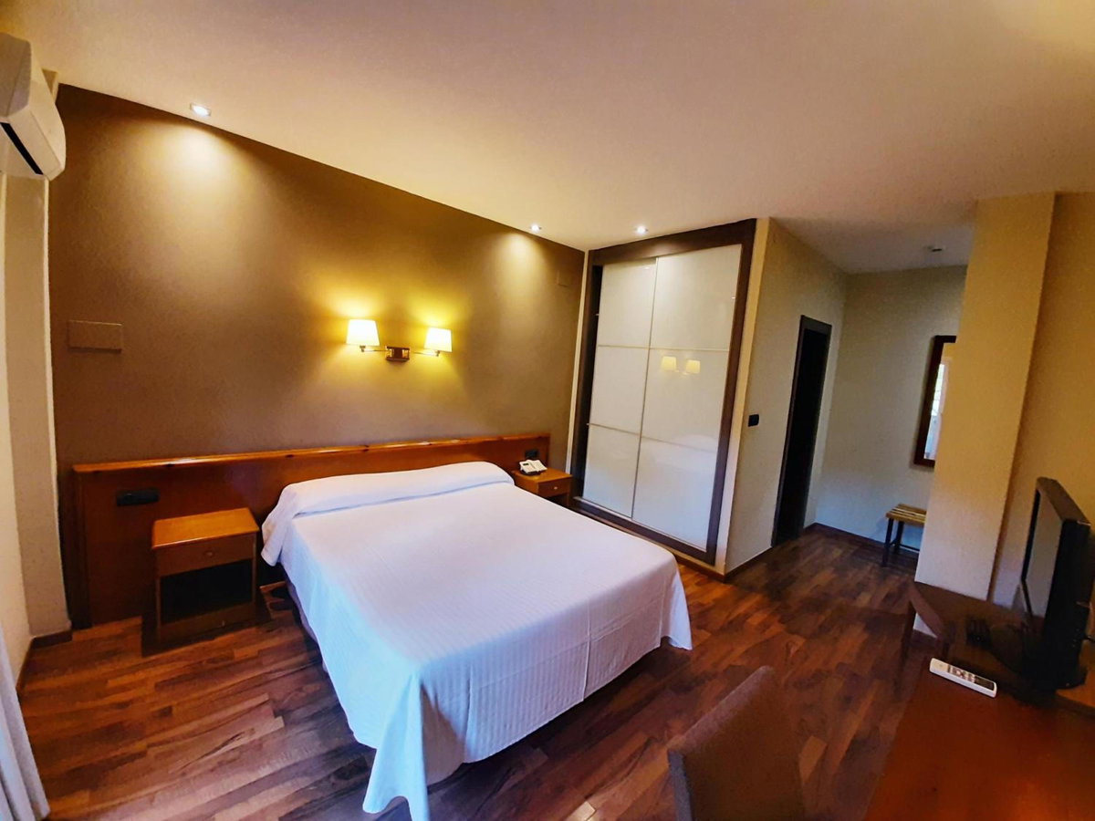 Hotel · Vernisa, Xàtiva