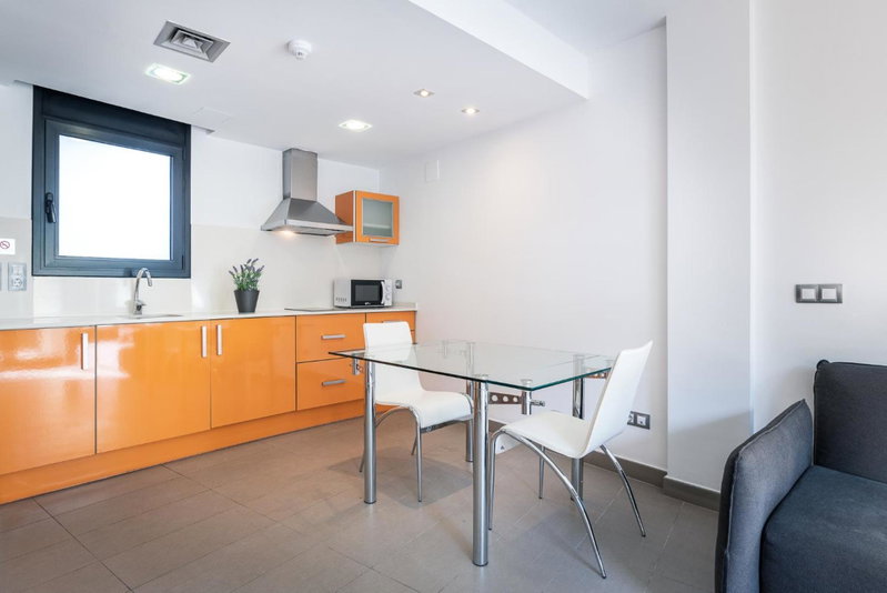 Aparthotel Las Palmeras Castelldefels, Castelldefels, Spain