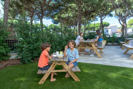 Aparthotel Las Palmeras Castelldefels, Castelldefels, Spain