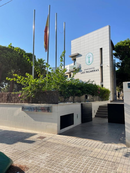 Aparthotel Las Palmeras Castelldefels, Castelldefels, Spain