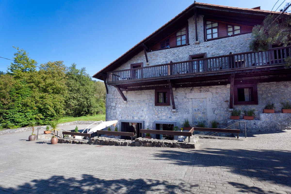 Hotel · Hotel Antsotegi, Etxebarria