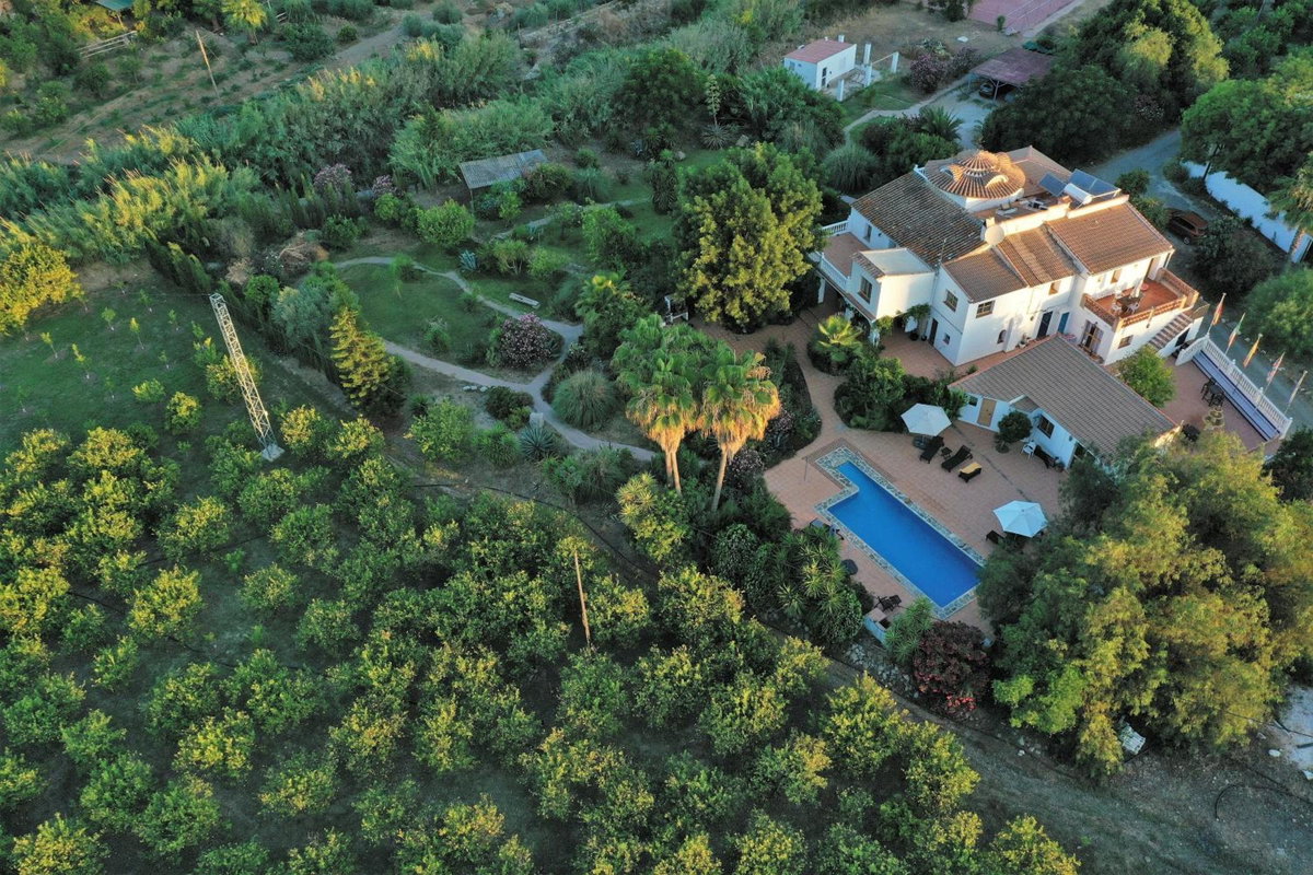 Hotel · La Finca Blanca, Alora