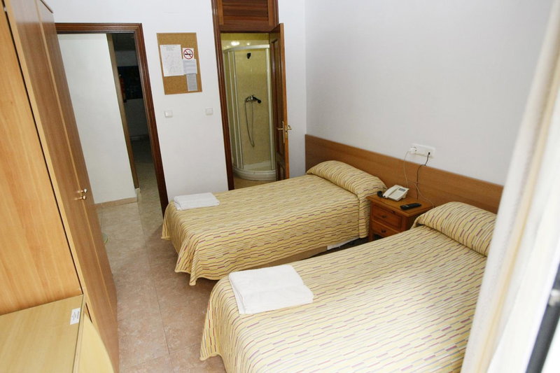 Hostal San Fernando, Alicante, Spain