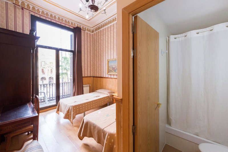 Pensión Villanueva, Barcelona, Spain