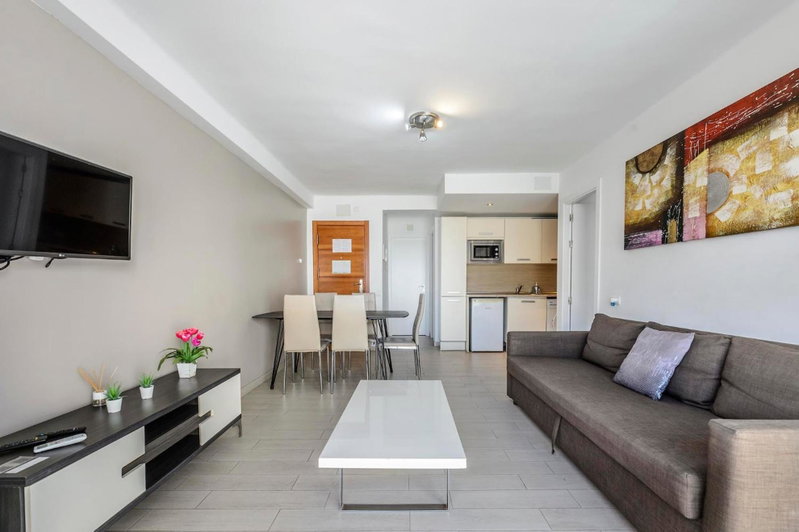 Apartamentos Esmeralda Ibiza, Ibiza Town, Spain