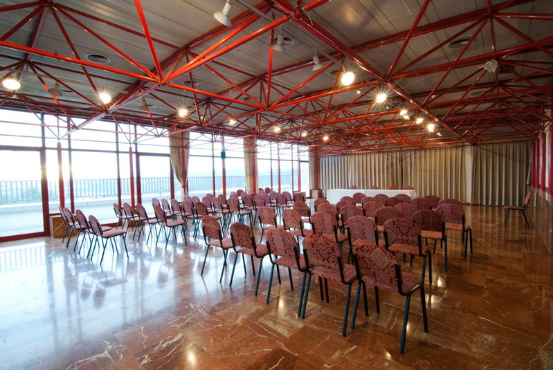Hotel Domo, Vilafranca del Penedès, Spain