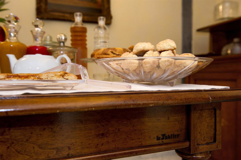 Relais Dei Mercanti B&B And Suites, Pisa, Italy