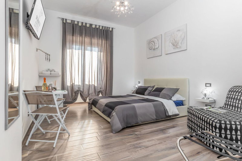 Scirocco Rooms, Civitavecchia, Italy