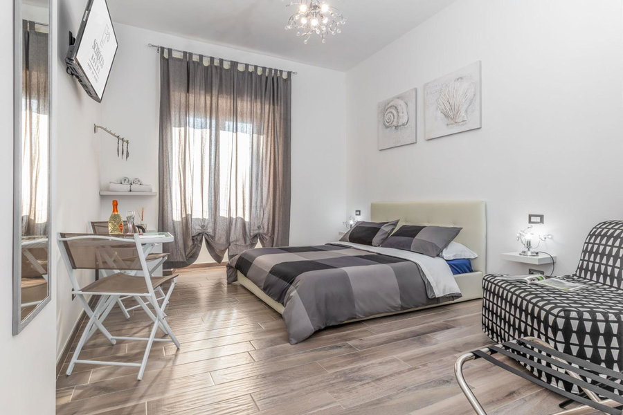 Scirocco Rooms, Civitavecchia, Italy