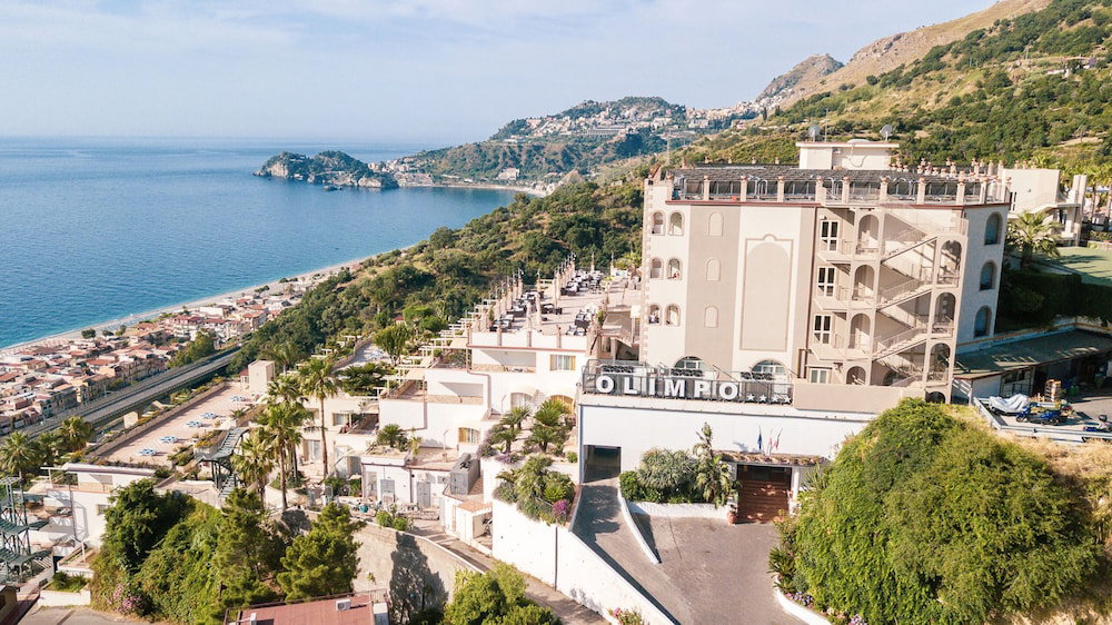 Hotel · Hotel Olimpo Le Terrazze, Letojanni