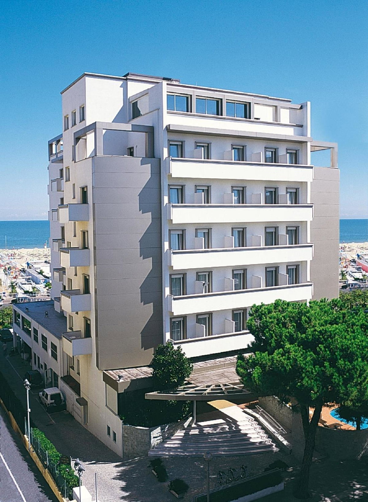 National Hotel, Italy