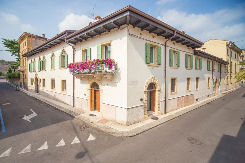 Lady Capulet Apartments, Verona, Italy
