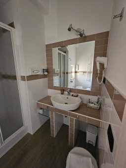 Albis Rooms Guest House, Fiumicino, Italy
