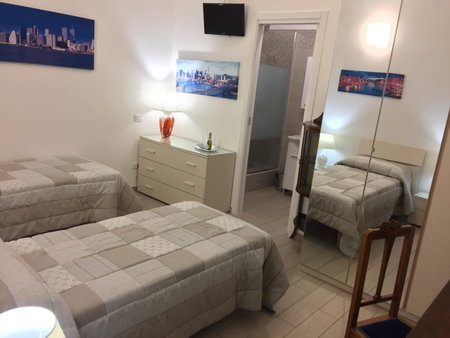 Bed and Breakfast Oz, Bari, Italy