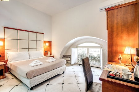 Hotel Garibaldi, Naples, Italy