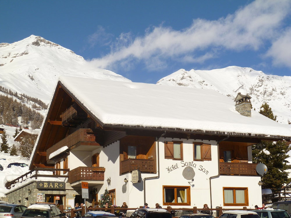 Hotel · Hotel Santa San, Ayas