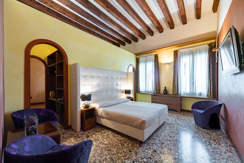 Abbazia De Luxe, Venice, Italy