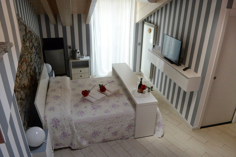 Bed and Breakfast Storico, Como, Italy