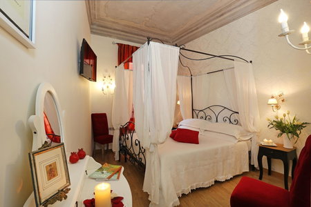 Daplace - HQH Colosseo, Rome, Italy
