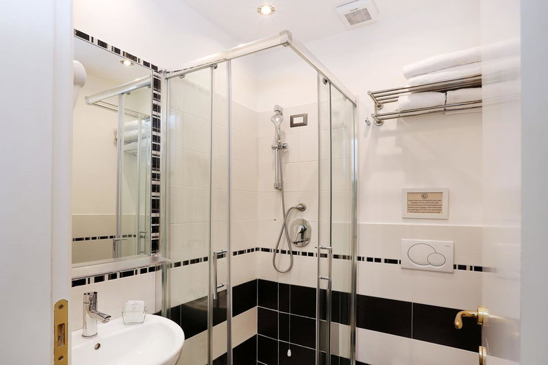 Daplace - HQH Colosseo, Rome, Italy